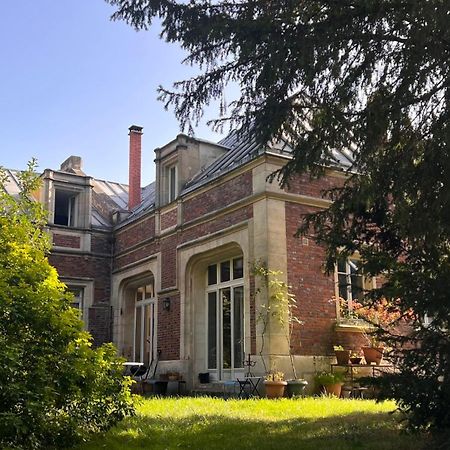 فيلا Dans Un Cadre Exceptionnel, Ferme Renovee A 17Km De Paris بواسي سا لوجي المظهر الخارجي الصورة